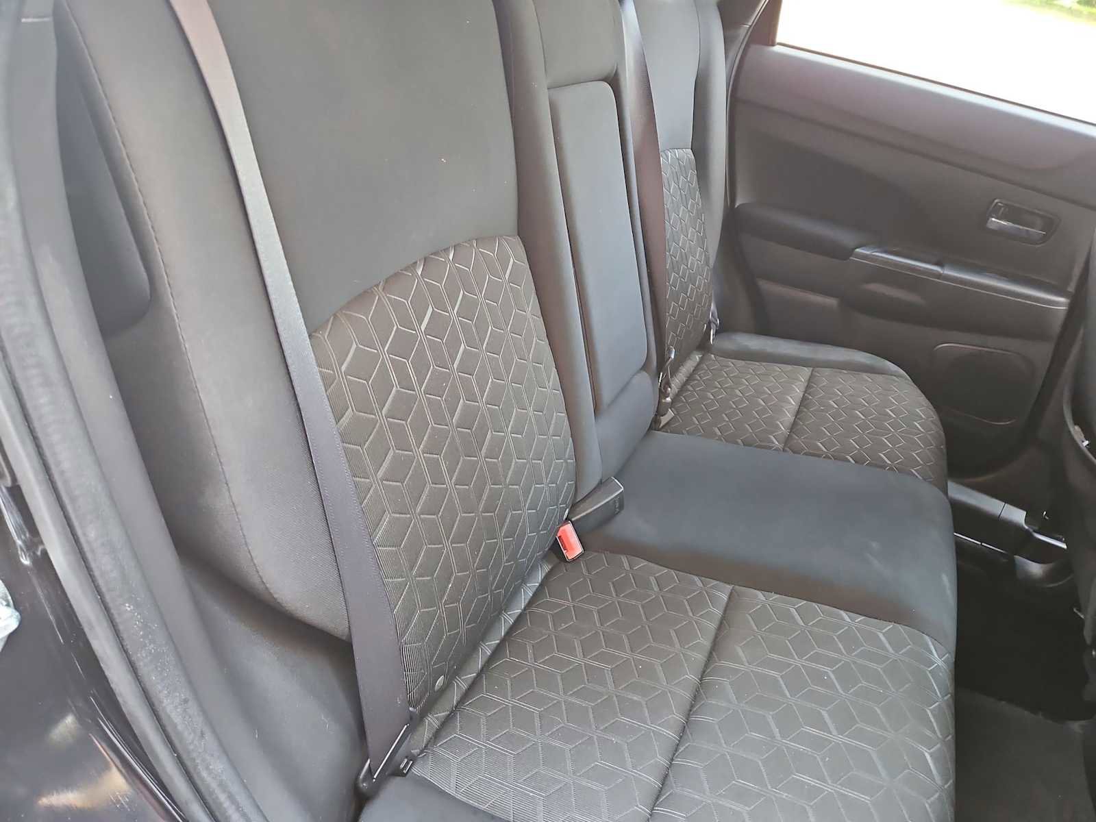 Used 2020 Mitsubishi Outlander Sport Black Edition FWD image 21
