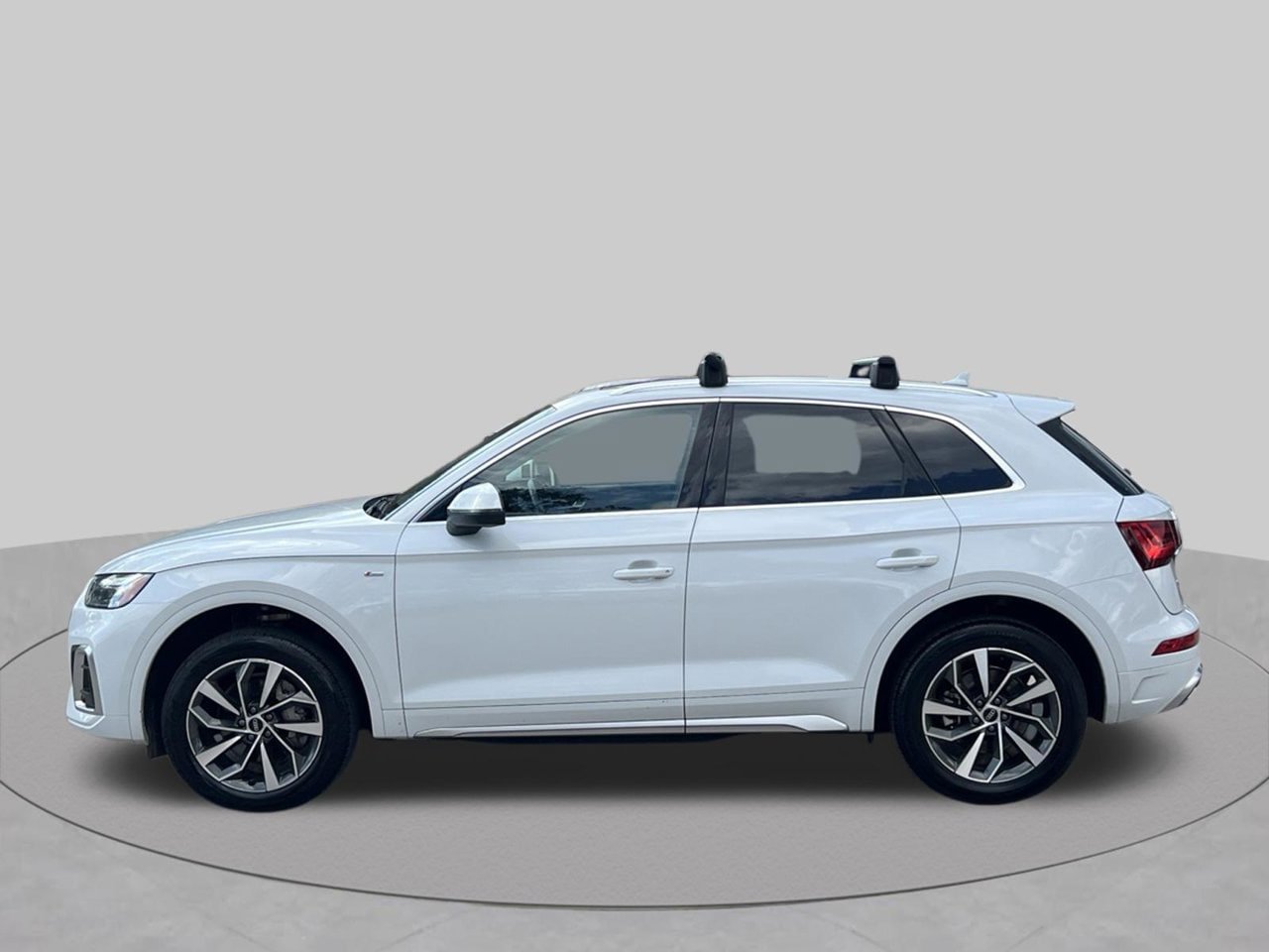 Used 2024 Audi Q5 2.0T Premium Plus AWD/4WD image 2