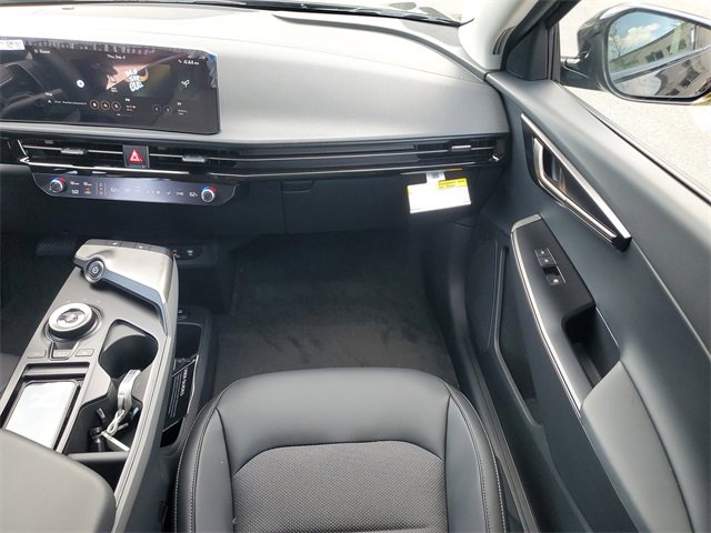 New 2025 Kia EV6 Light w/ Light LR Technology Package image 15