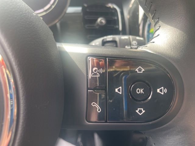 Certified 2024 MINI Cooper SE image 18