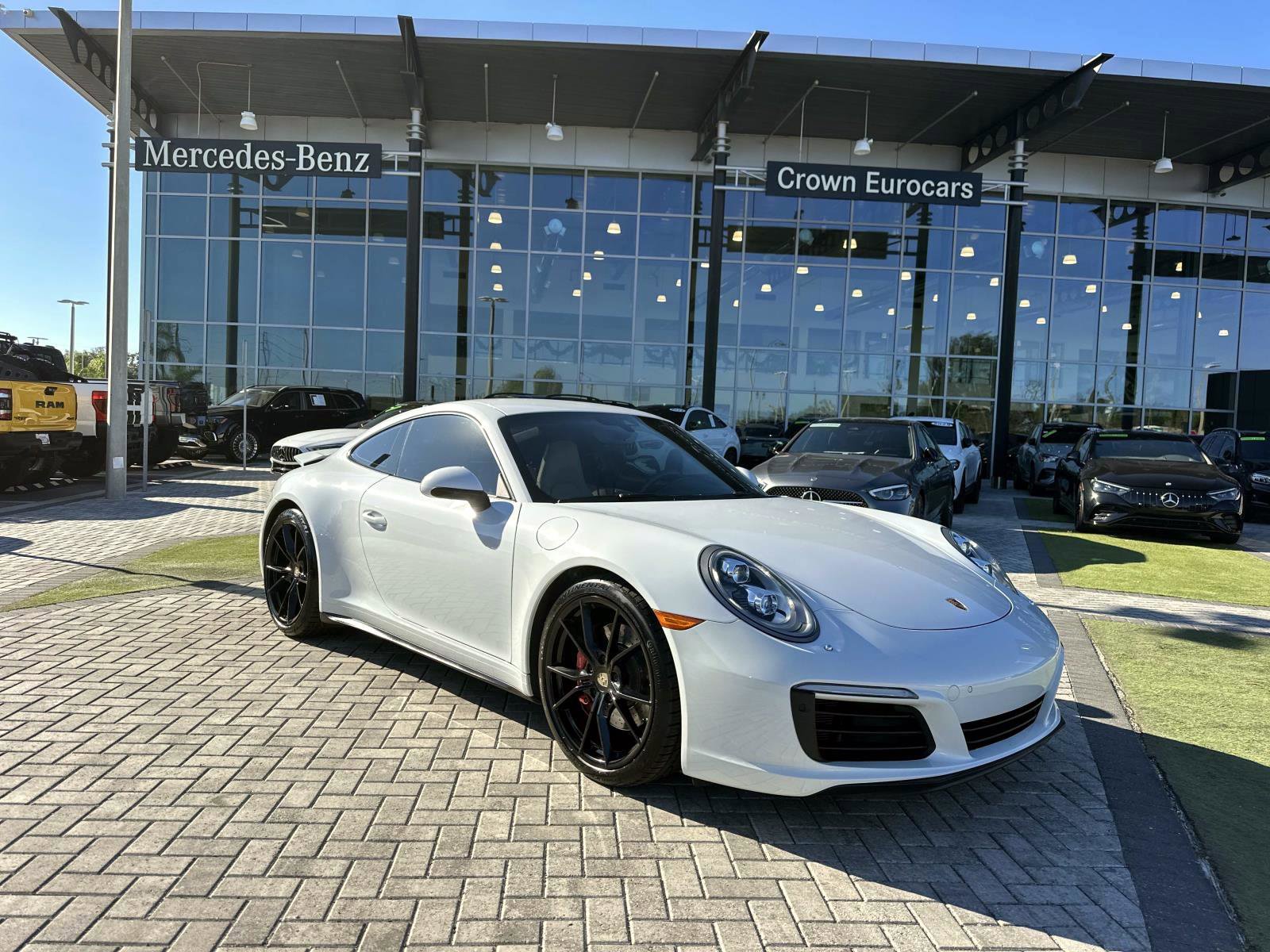 Used 2017 Porsche 911 Carrera 4S image 2