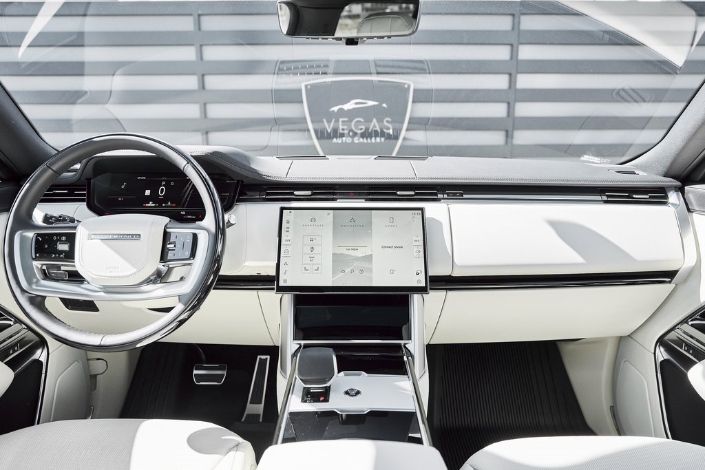 Used 2026 Land Rover Range Rover Long Wheelbase SE image 54