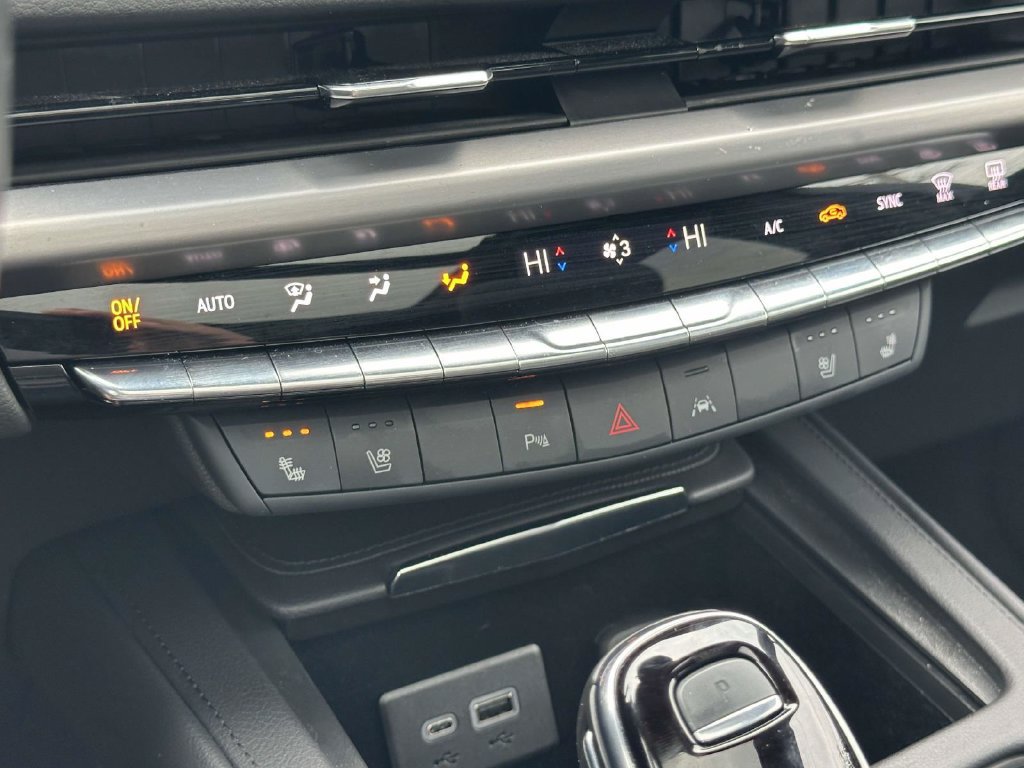 Used 2024 Cadillac XT4 Sport AWD/4WD image 28