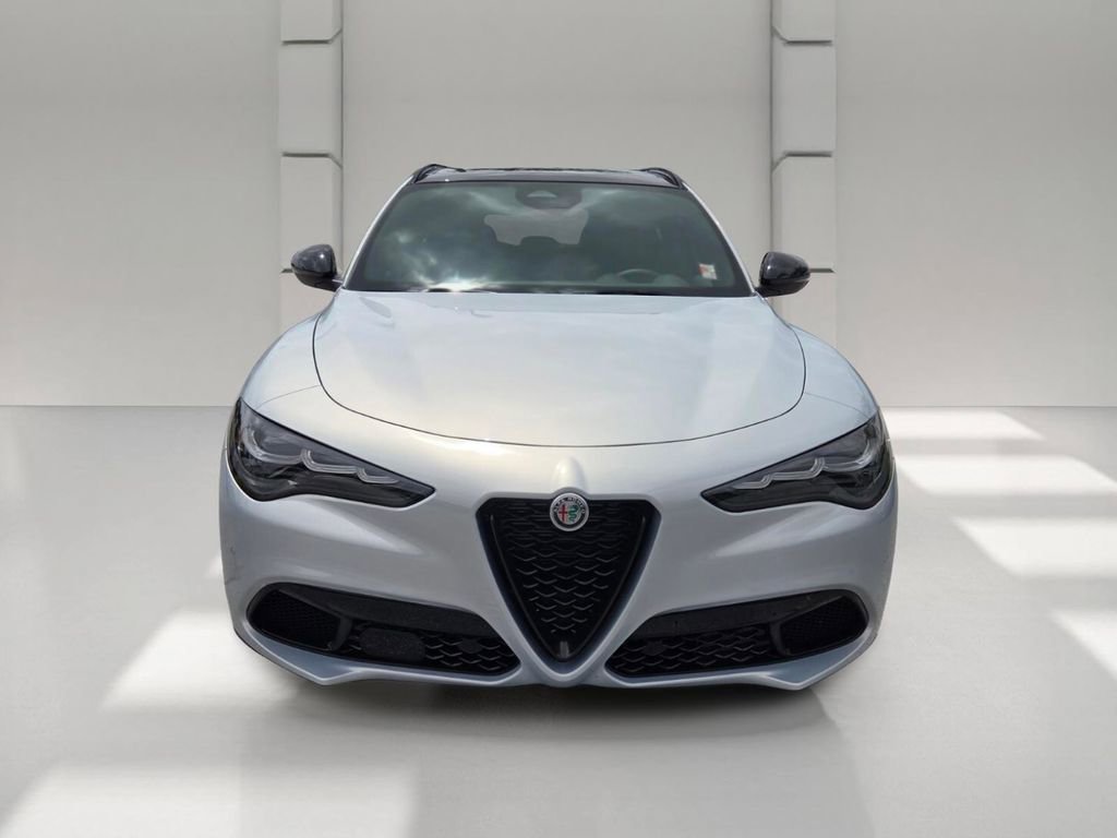 New 2025 Alfa Romeo Stelvio Sprint AWD/4WD image 3
