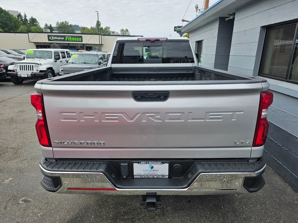 Used 2021 Chevrolet Silverado 2500 LTZ w/ LTZ Premium Package AWD/4WD image 5
