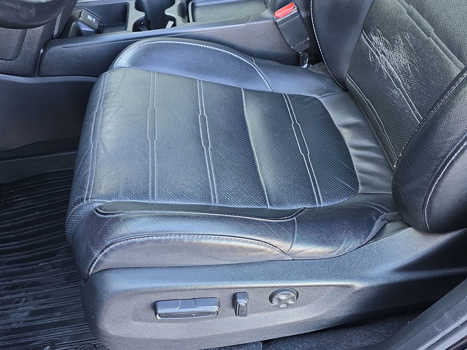 Used 2018 Honda CR-V Touring image 30