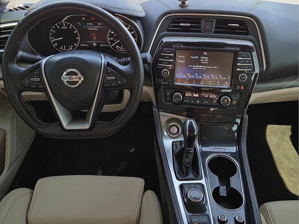 Used 2017 Nissan Maxima Platinum w/ Interior Lighting Package image 10