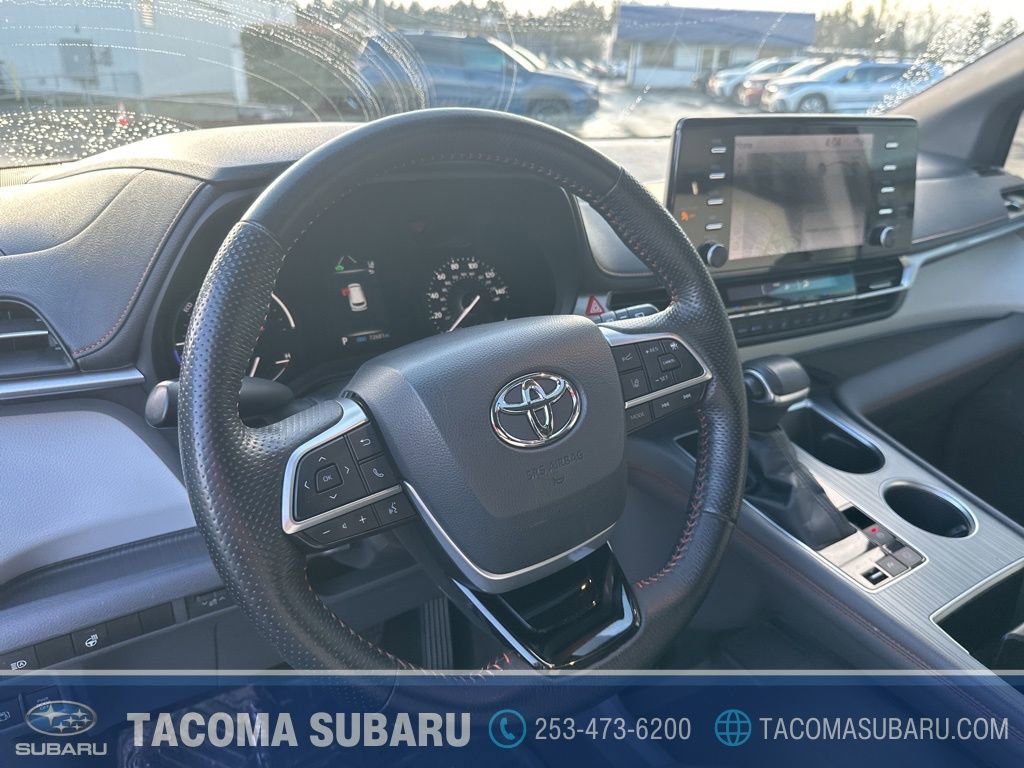 Used 2021 Toyota Sienna XSE image 27