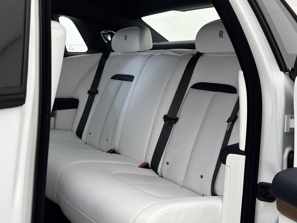 New 2025 Rolls-Royce Ghost image 8