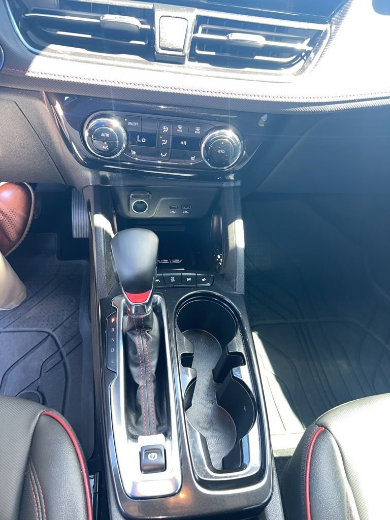 Used 2025 Chevrolet TrailBlazer RS w/ Convenience Package image 16