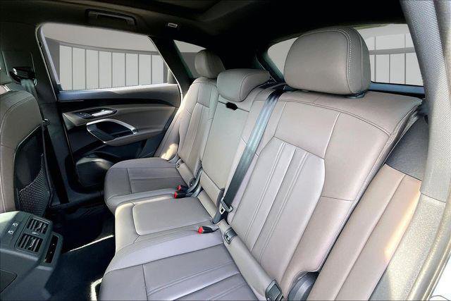 Used 2025 Audi Q5 Premium w/ Convenience Package AWD/4WD image 22