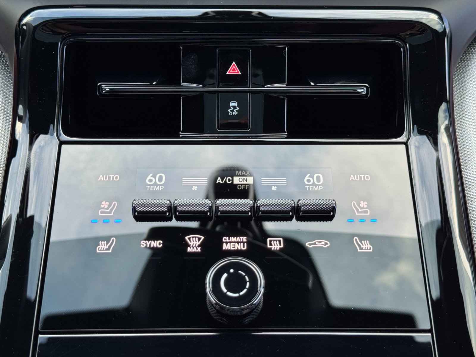 Used 2025 Porsche Panamera 4 w/ Premium Package image 36