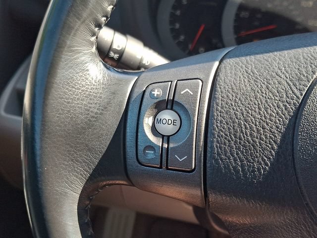 Used 2010 Toyota RAV4 Limited AWD/4WD image 20