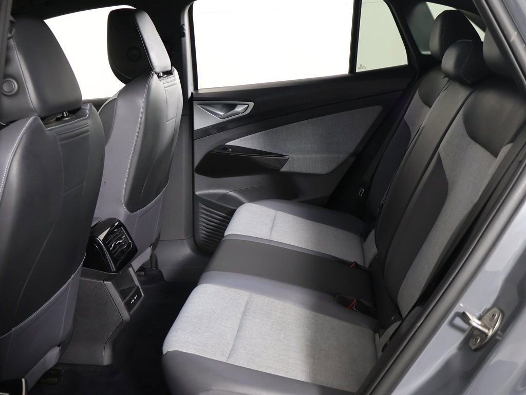 Used 2023 Volkswagen ID.4 Pro image 29