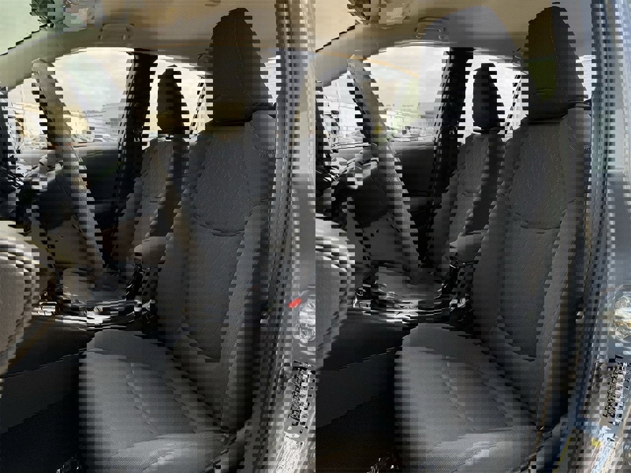 Used 2022 Toyota Corolla LE image 24