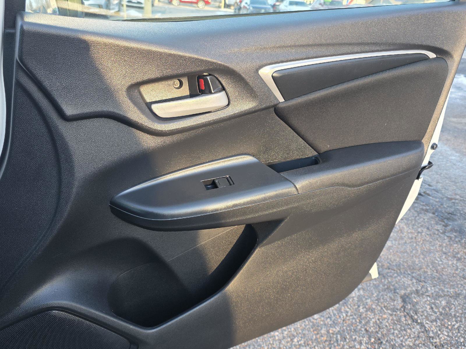 Used 2020 Honda Fit LX image 25