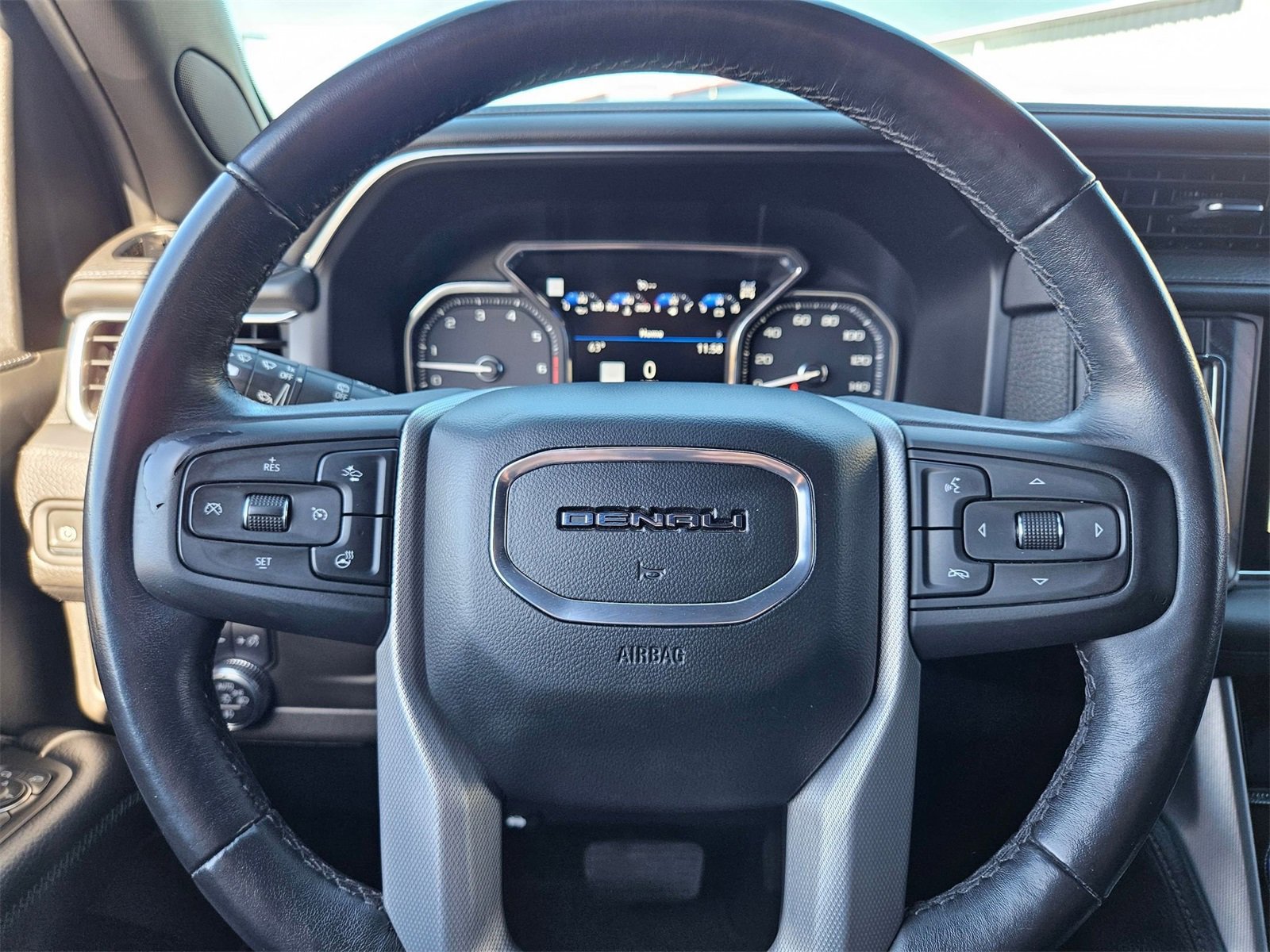 Used 2021 GMC Yukon Denali image 20