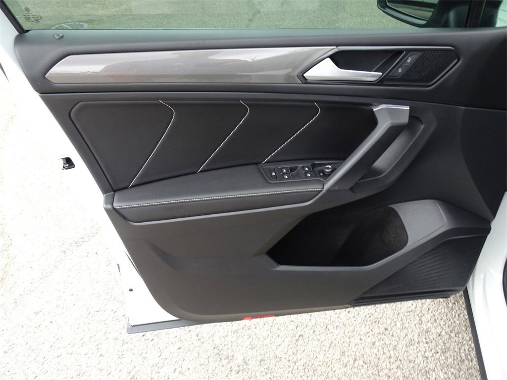 Used 2022 Volkswagen Tiguan SE image 13