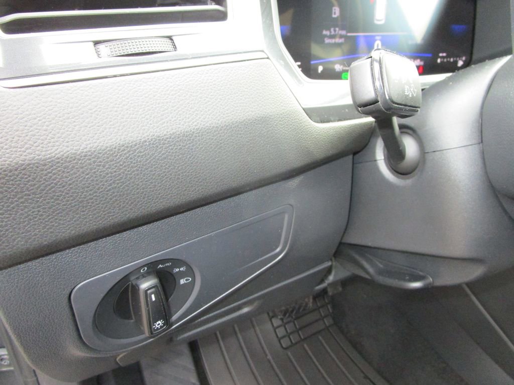 Used 2024 Volkswagen Tiguan S image 23