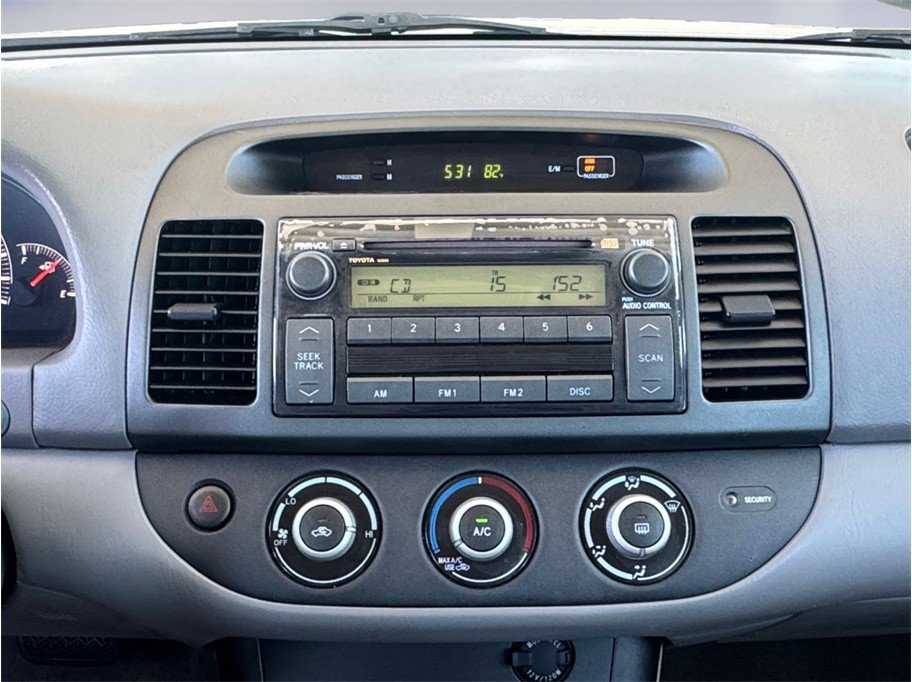Used 2006 Toyota Camry LE FWD image 10