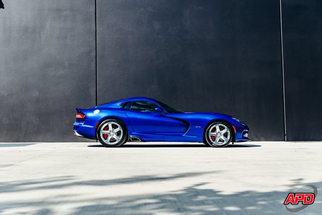 Used 2013 SRT Viper GTS w/ GTS Laguna Interior Pkg RWD image 11