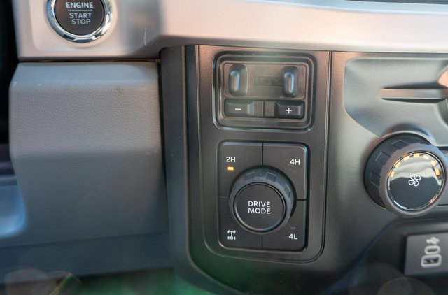 New 2027 Ford F350 XLT w/ XLT Premium Package AWD/4WD image 21
