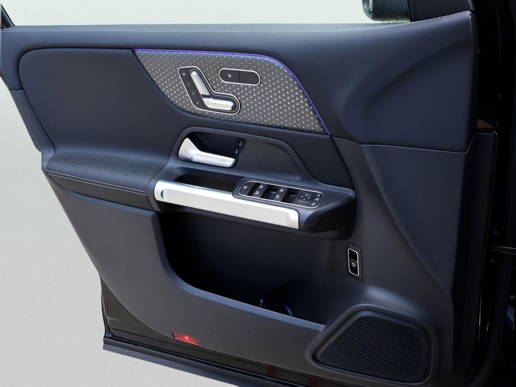 Certified 2025 Mercedes-Benz GLB 250 4MATIC image 37