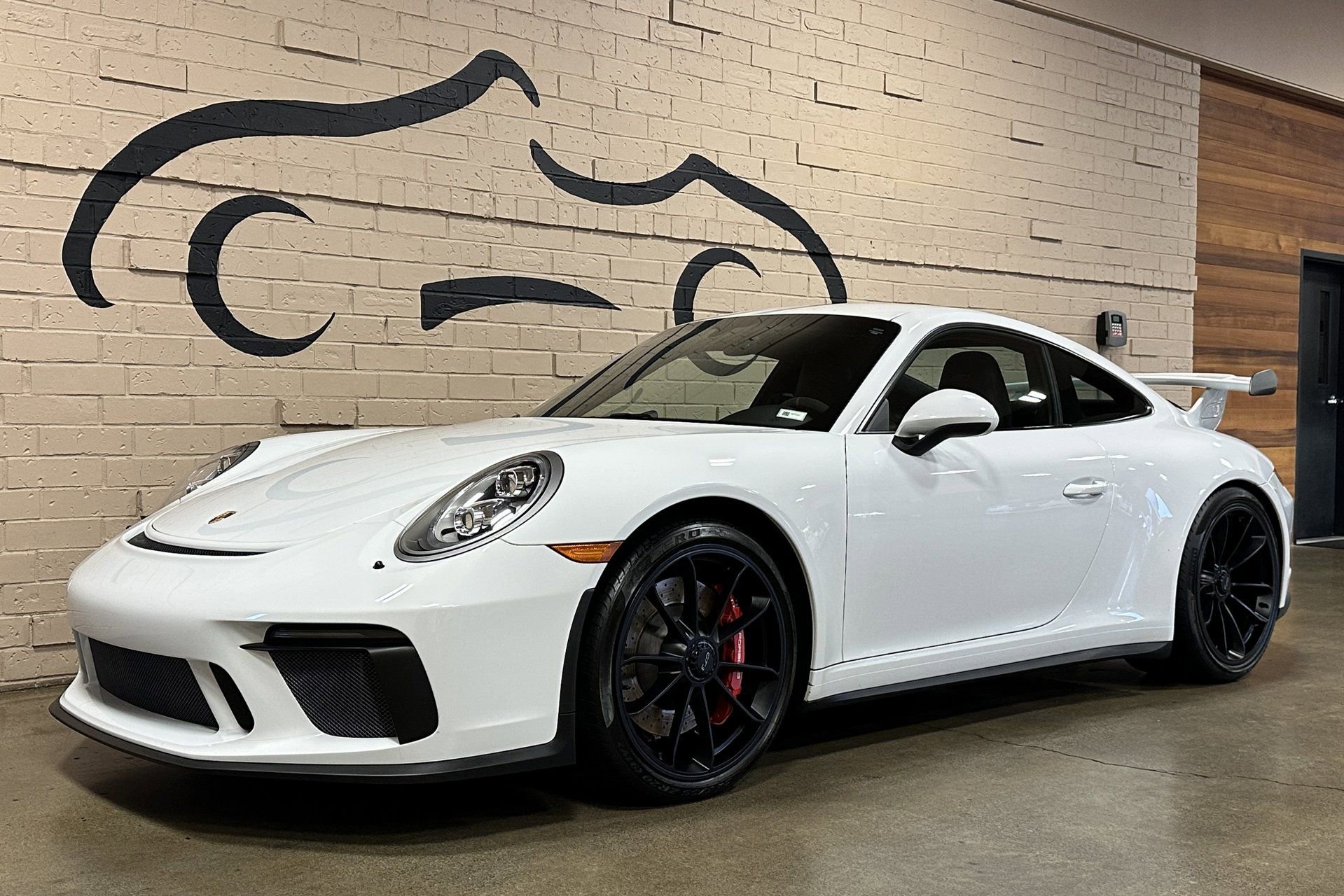 Used 2018 Porsche 911 GT3 image 11