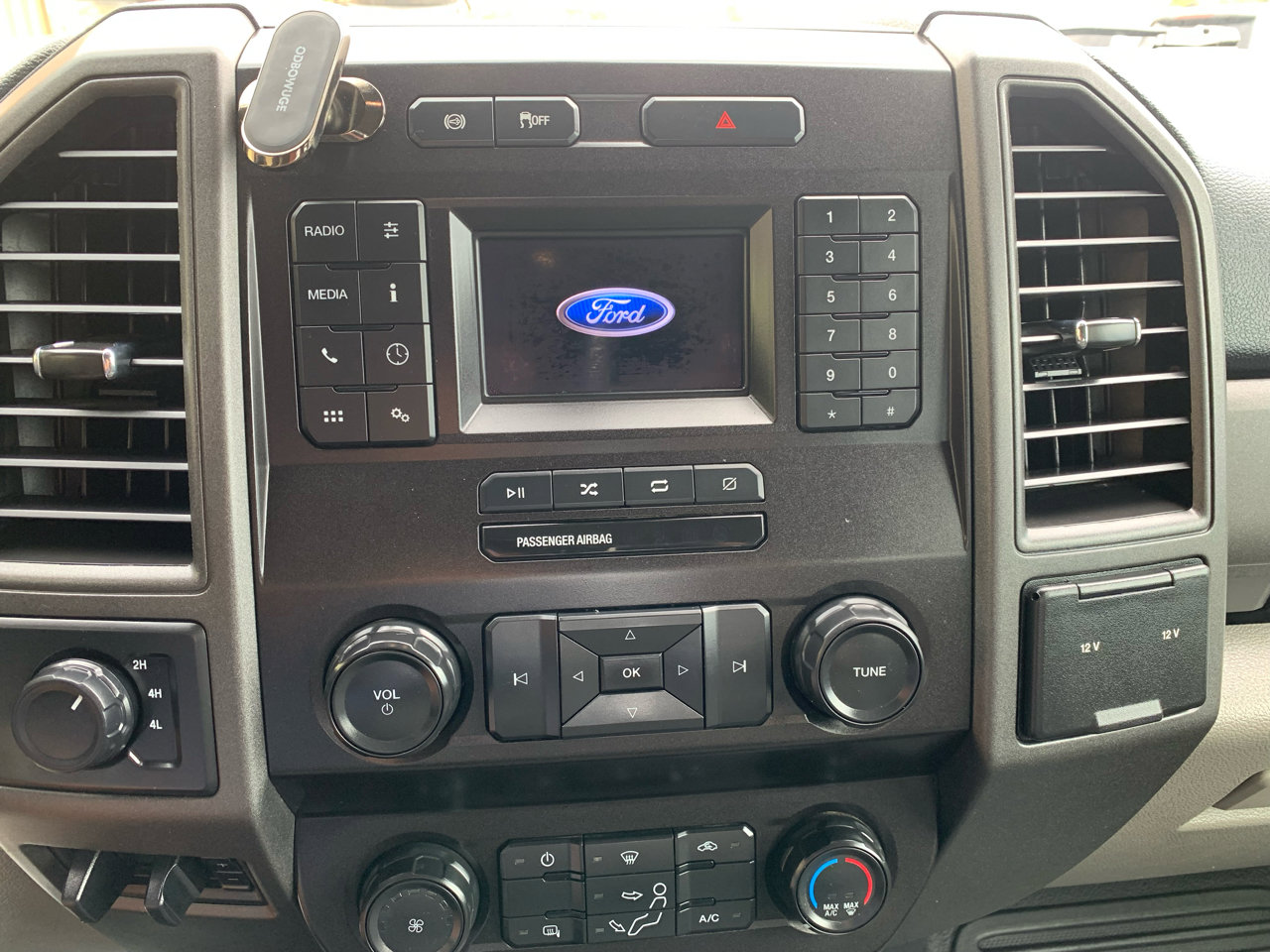 Used 2020 Ford F350 XL w/ Power Equipment Group image 24