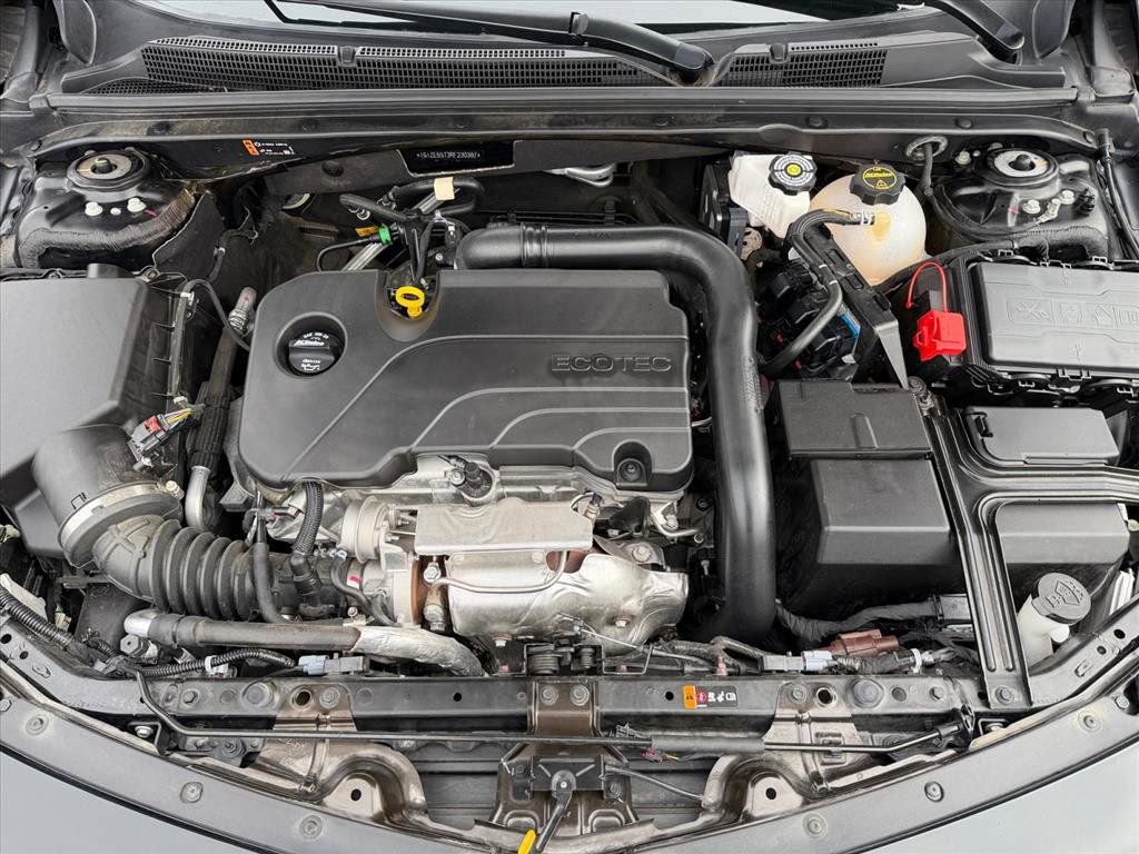Used 2024 Chevrolet Malibu LT image 21