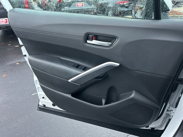 Used 2023 Toyota Corolla Cross XLE image 27