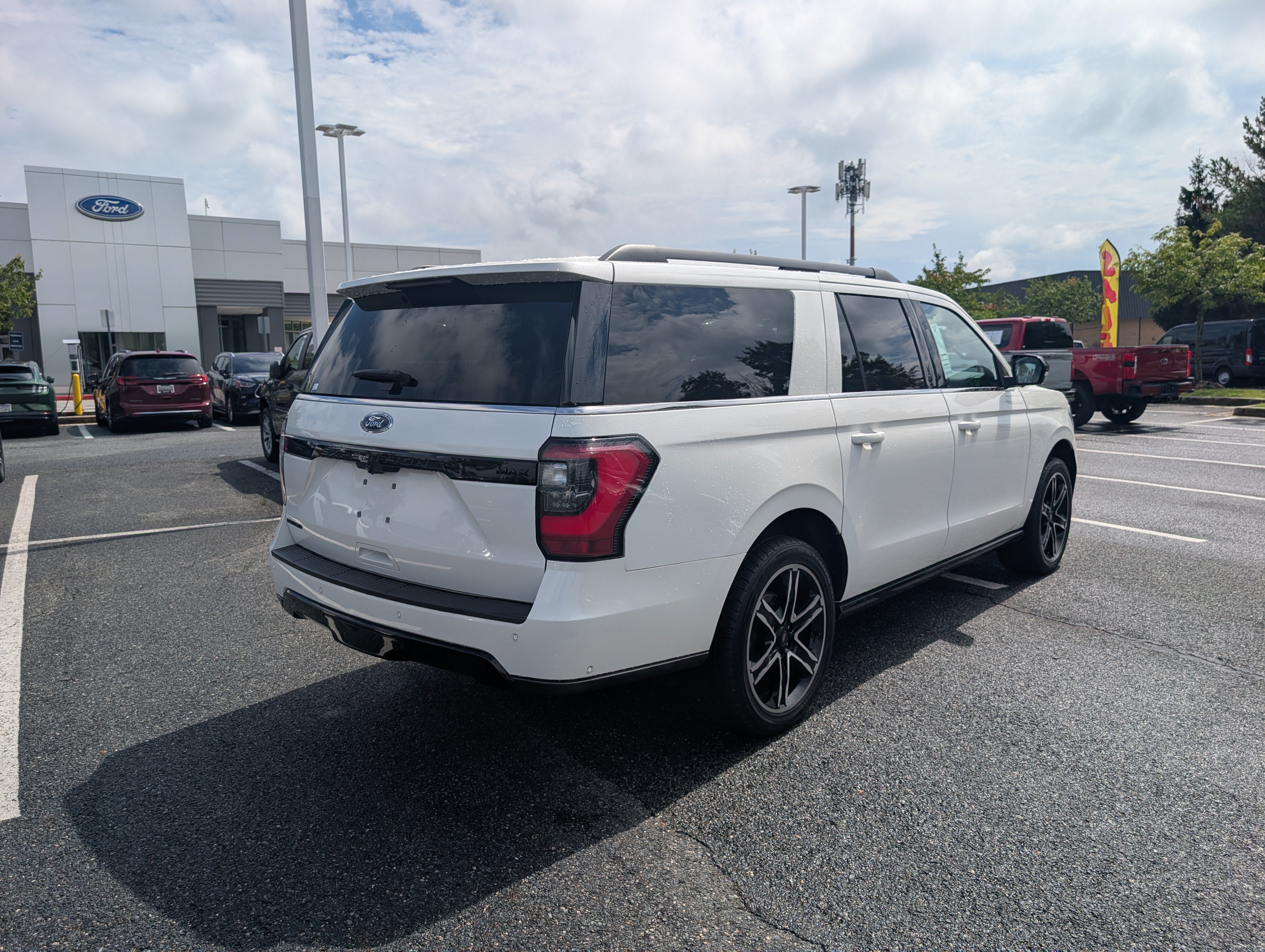 Certified 2021 Ford Expedition Max Limited AWD/4WD image 4