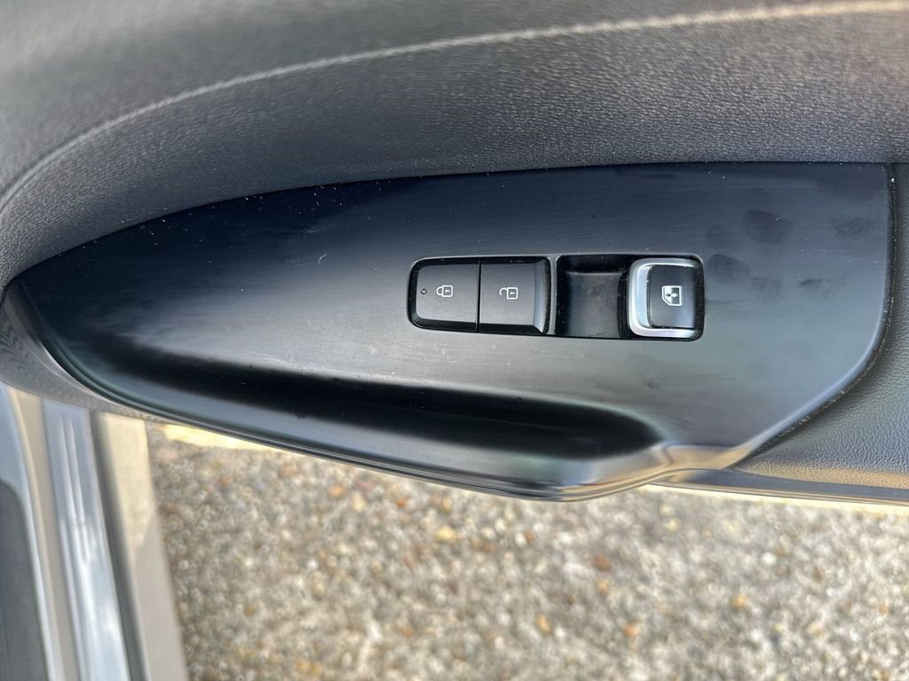 Used 2022 Kia K5 GT-Line w/ GT-Line FWD Premium Package image 32