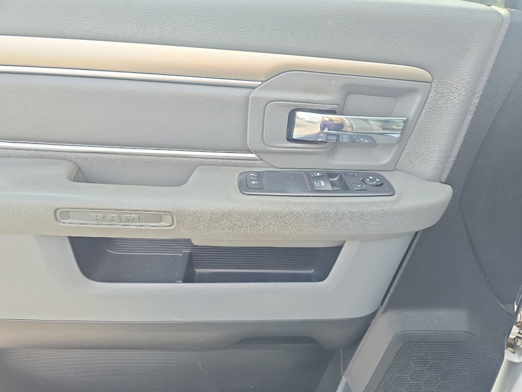 Used 2018 RAM 3500 Tradesman w/ Power & Remote Entry Group RWD image 19