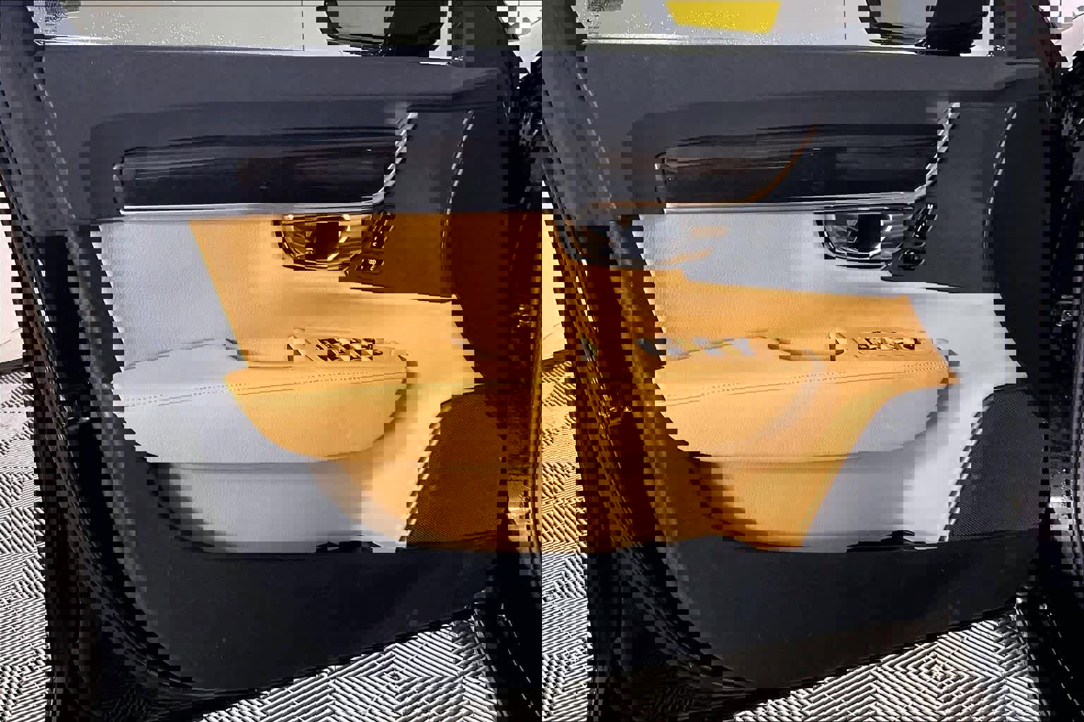 Used 2018 Volvo S90 T6 Momentum image 21