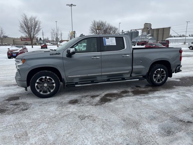 Used 2024 Chevrolet Silverado 1500 High Country w/ Z71 Off-Road Package AWD/4WD image 3