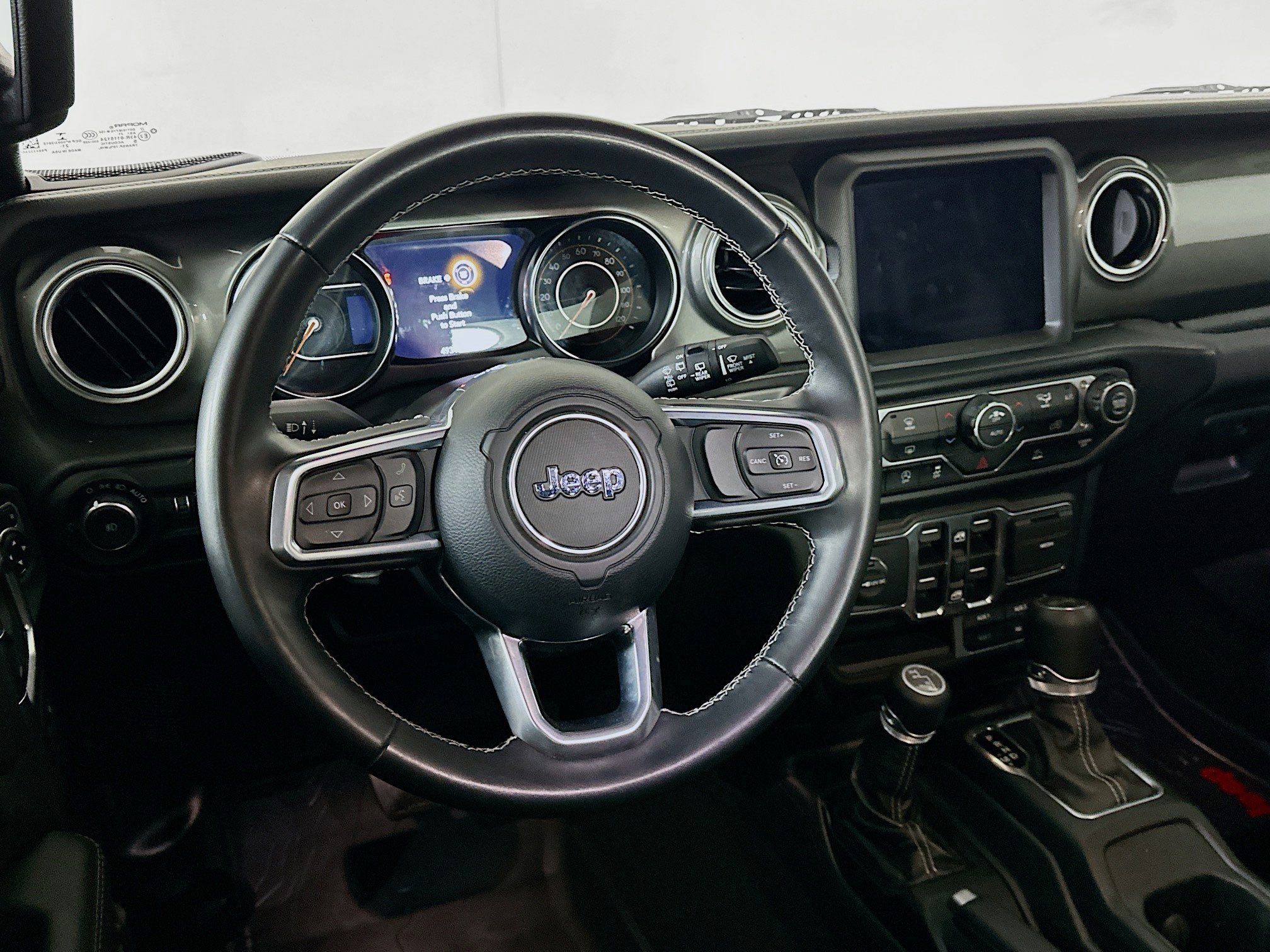 Used 2022 Jeep Wrangler Unlimited Sahara AWD/4WD image 18