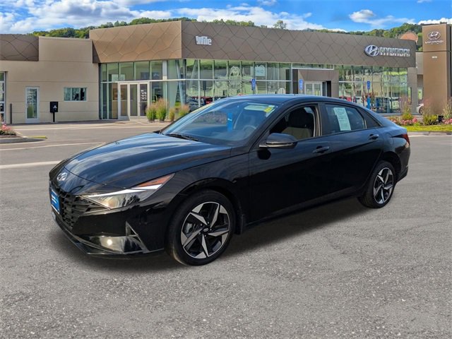 Certified 2023 Hyundai Elantra SEL w/ Convenience Package image 7