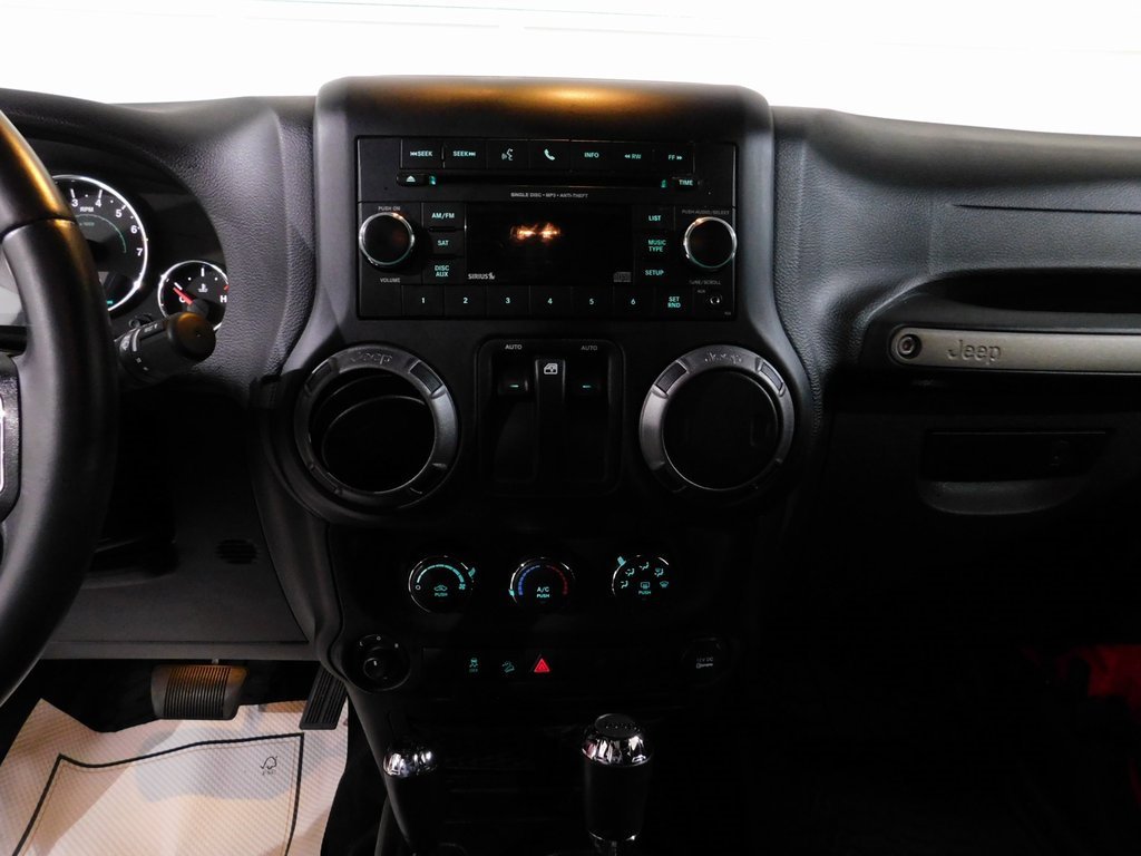 Used 2018 Jeep Wrangler Willys Wheeler image 31