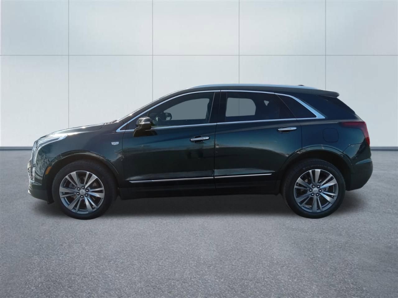 Certified 2024 Cadillac XT5 Premium Luxury image 2