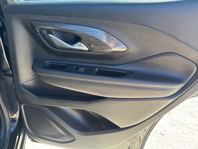 Used 2024 GMC Terrain SLT image 17