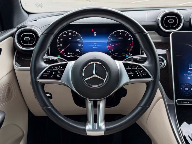 Used 2023 Mercedes-Benz GLC 300 4MATIC image 13