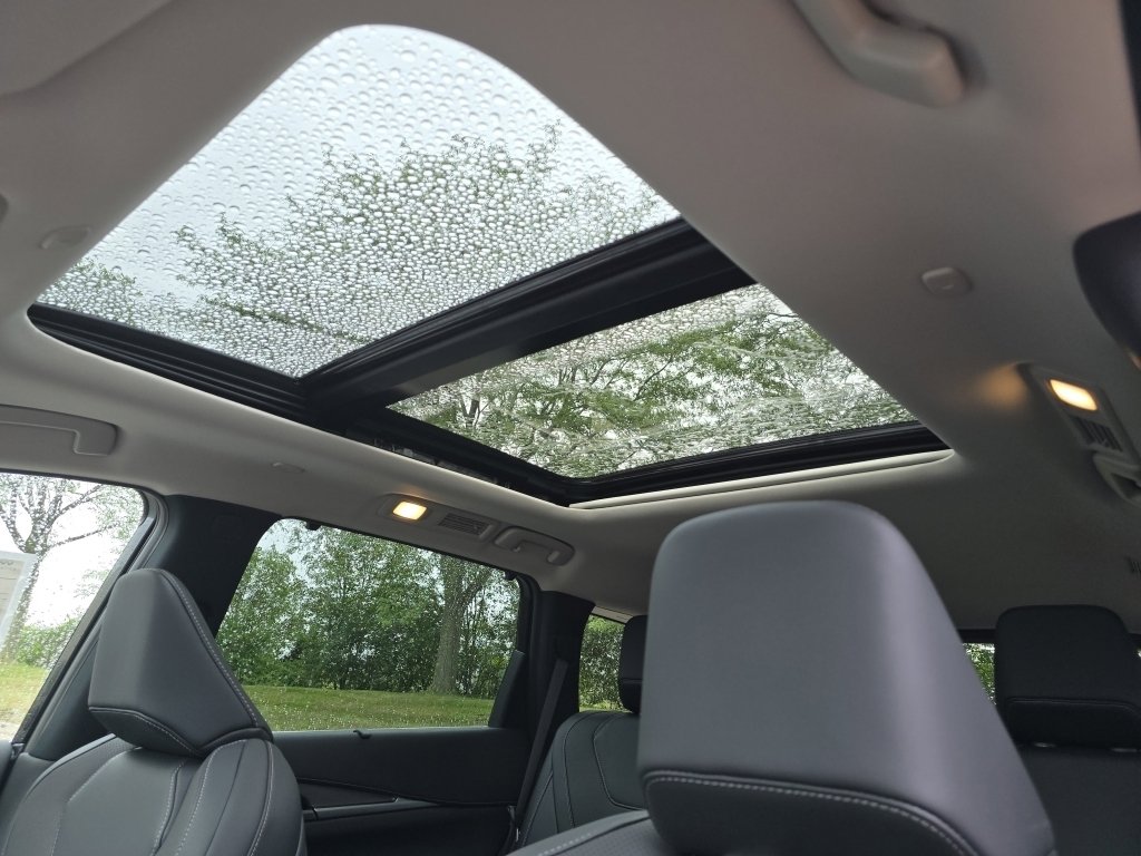 New 2026 INFINITI QX60 Luxe w/ Cargo Package image 3