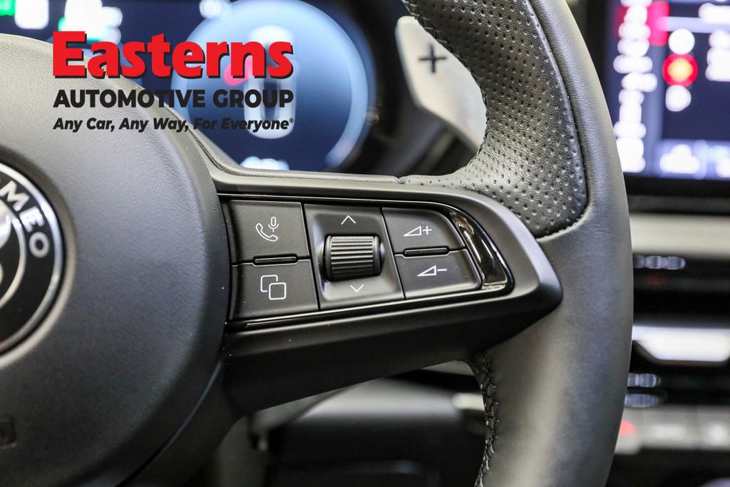 Used 2024 Alfa Romeo Tonale Veloce AWD/4WD image 15