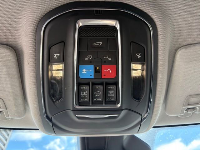 Used 2022 Jeep Grand Cherokee L Limited image 27