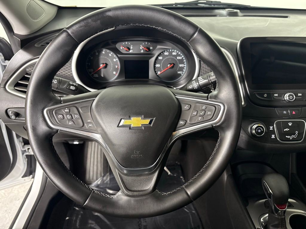 Used 2023 Chevrolet Malibu RS FWD image 25