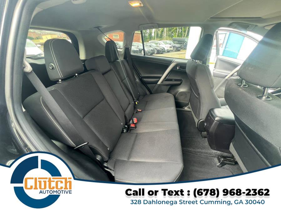 Used 2018 Toyota RAV4 XLE image 18