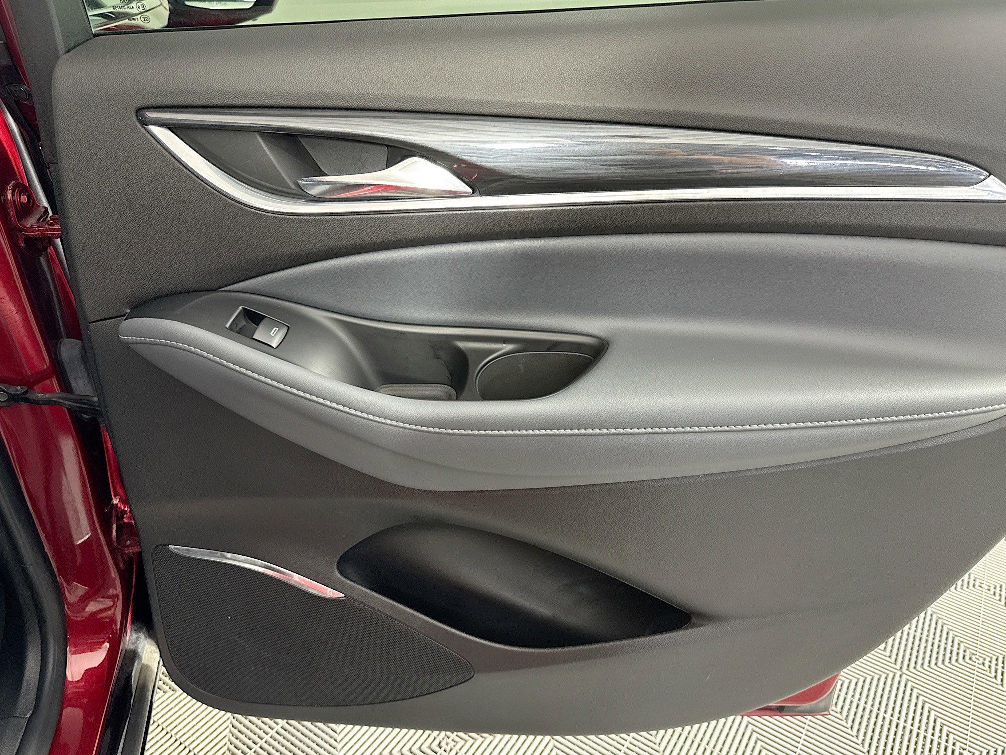 Used 2024 Buick Enclave Premium image 27