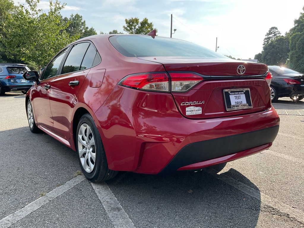 Used 2021 Toyota Corolla LE image 7