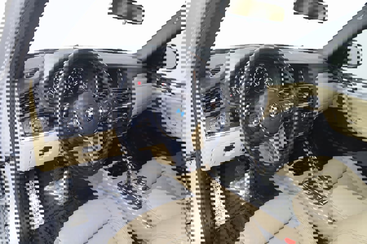 Used 2018 BMW X4 M40i image 25